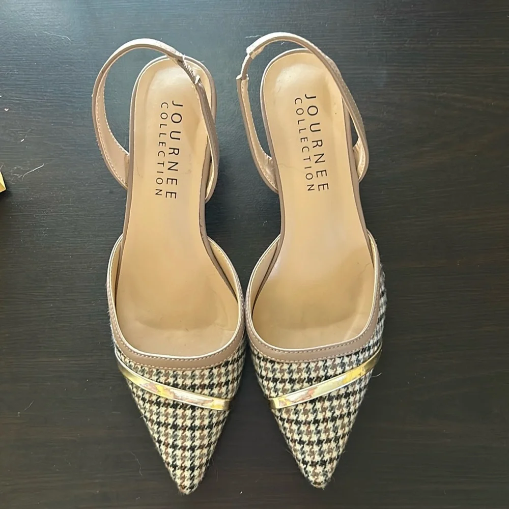 Journee Collection shoes in great condition - Picture 1 of 5